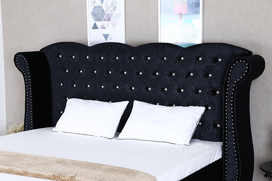 1245 British Style Wooden Frame Home Use Upholstered Bed
