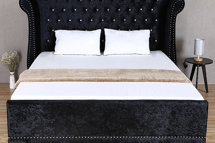 1245 British Style Wooden Frame Home Use Upholstered Bed