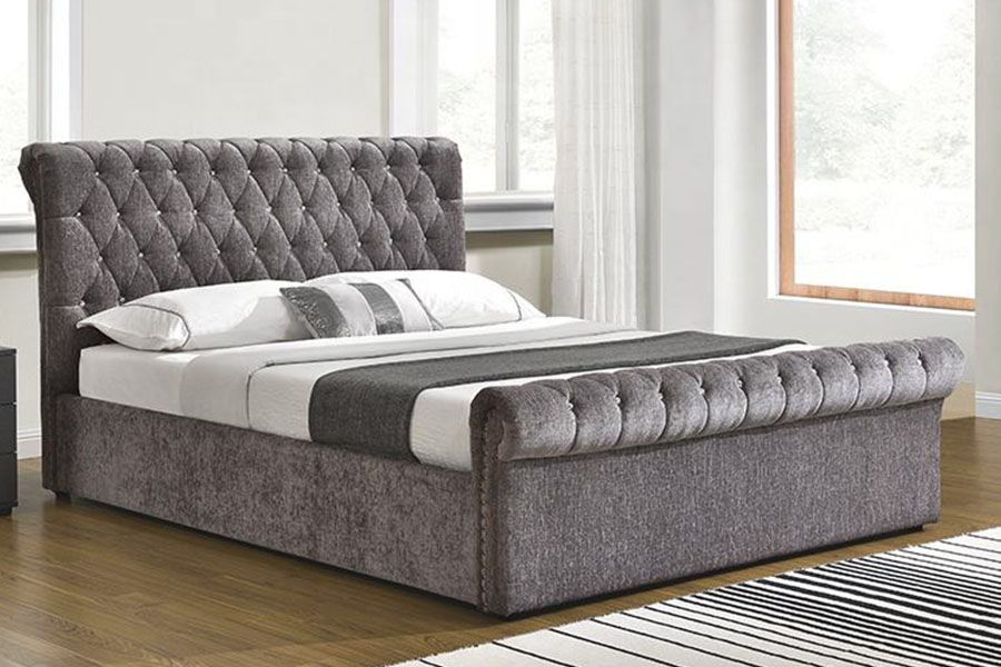 1153G Chesterfield fracti Velvet Crystal Ottoman at Bed